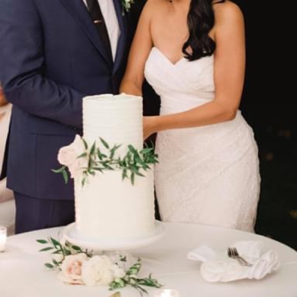 Mikaella ‘Leanne’ Wedding Dress - Picture 10 of 10